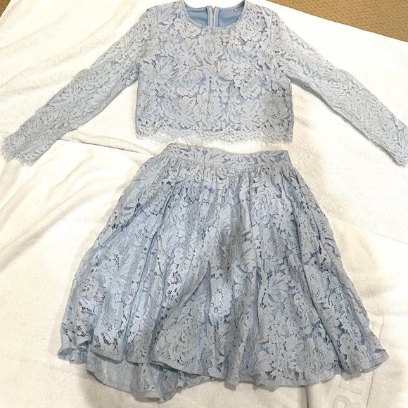Chicwish blue lace skirt set - seen on ExtraPetite - Picture 3 of 6